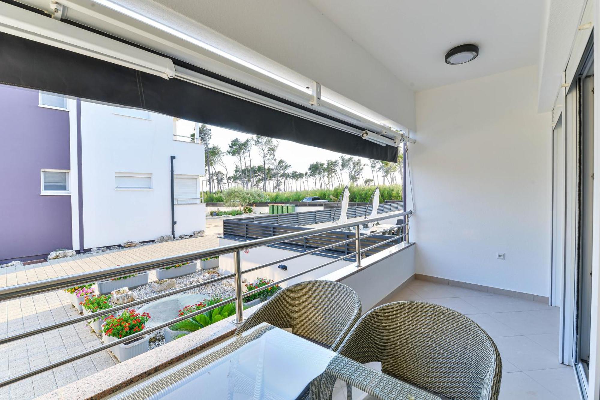 Apartments Laura 1 Privlaka  Dış mekan fotoğraf