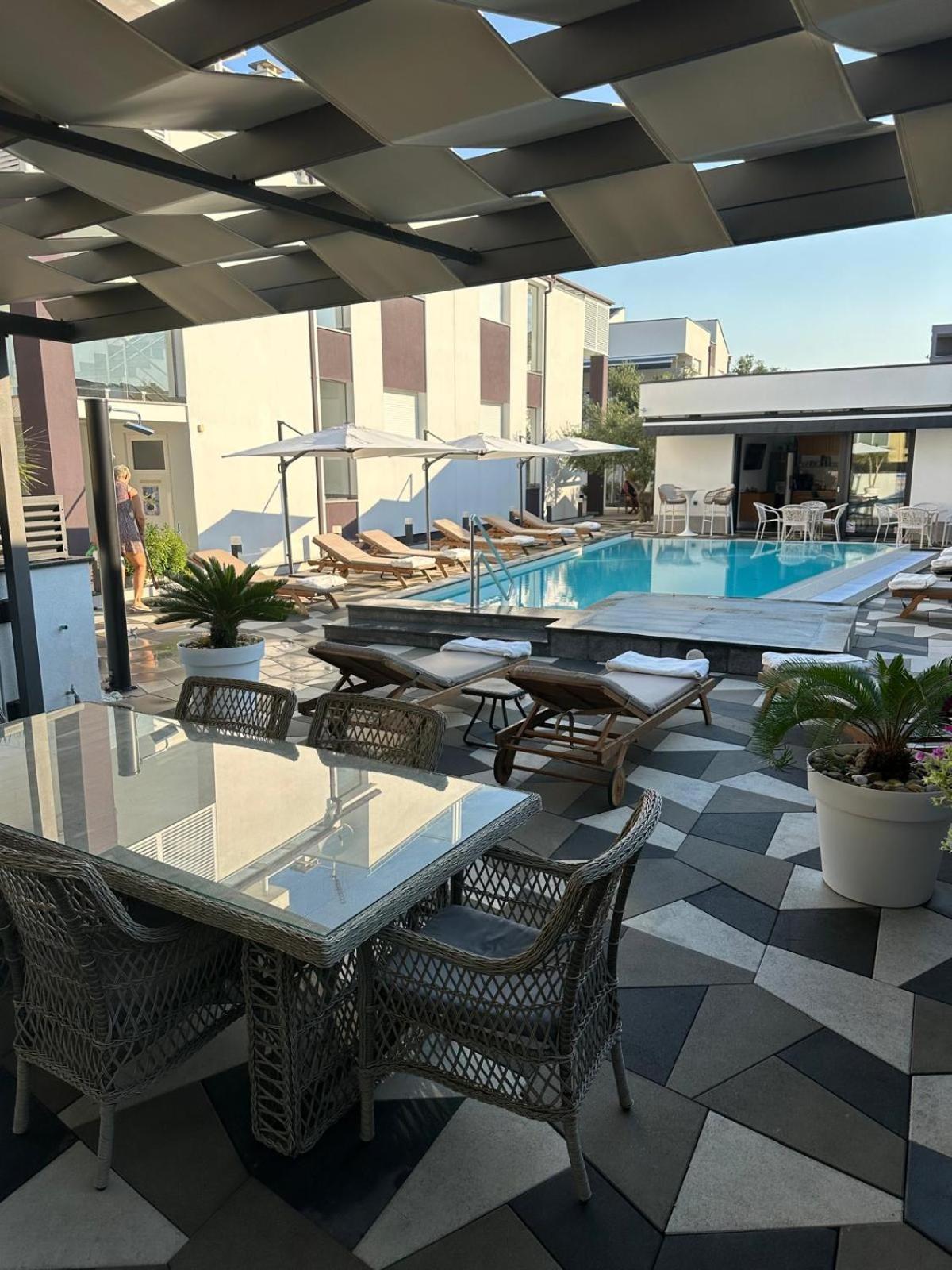 Apartments Laura 1 Privlaka  Dış mekan fotoğraf