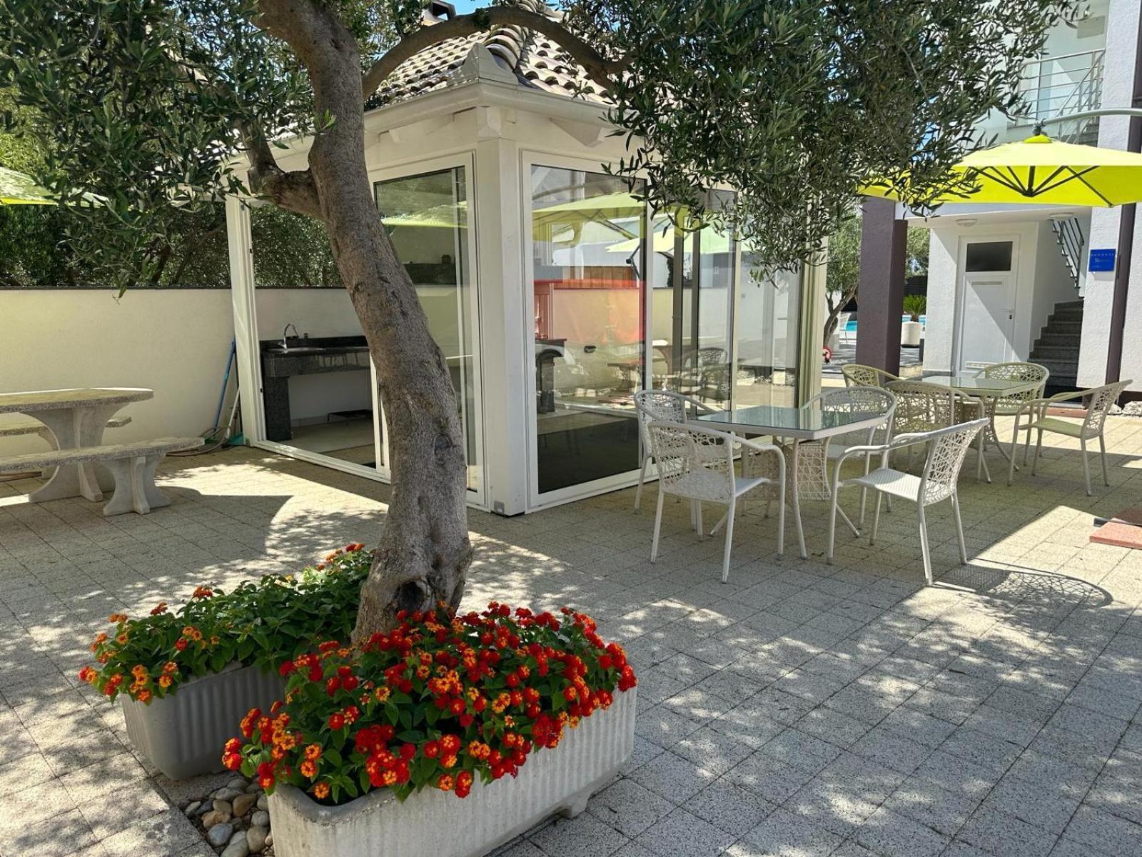 Apartments Laura 1 Privlaka  Dış mekan fotoğraf