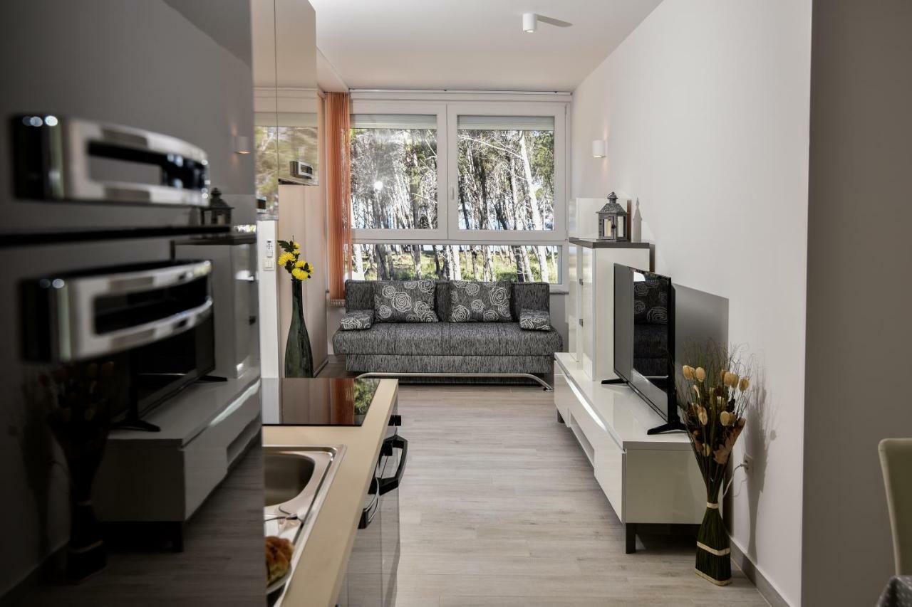 Apartments Laura 1 Privlaka  Dış mekan fotoğraf